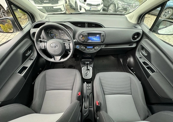 Toyota Yaris cena 58900 przebieg: 79058, rok produkcji 2018 z Wołczyn małe 211